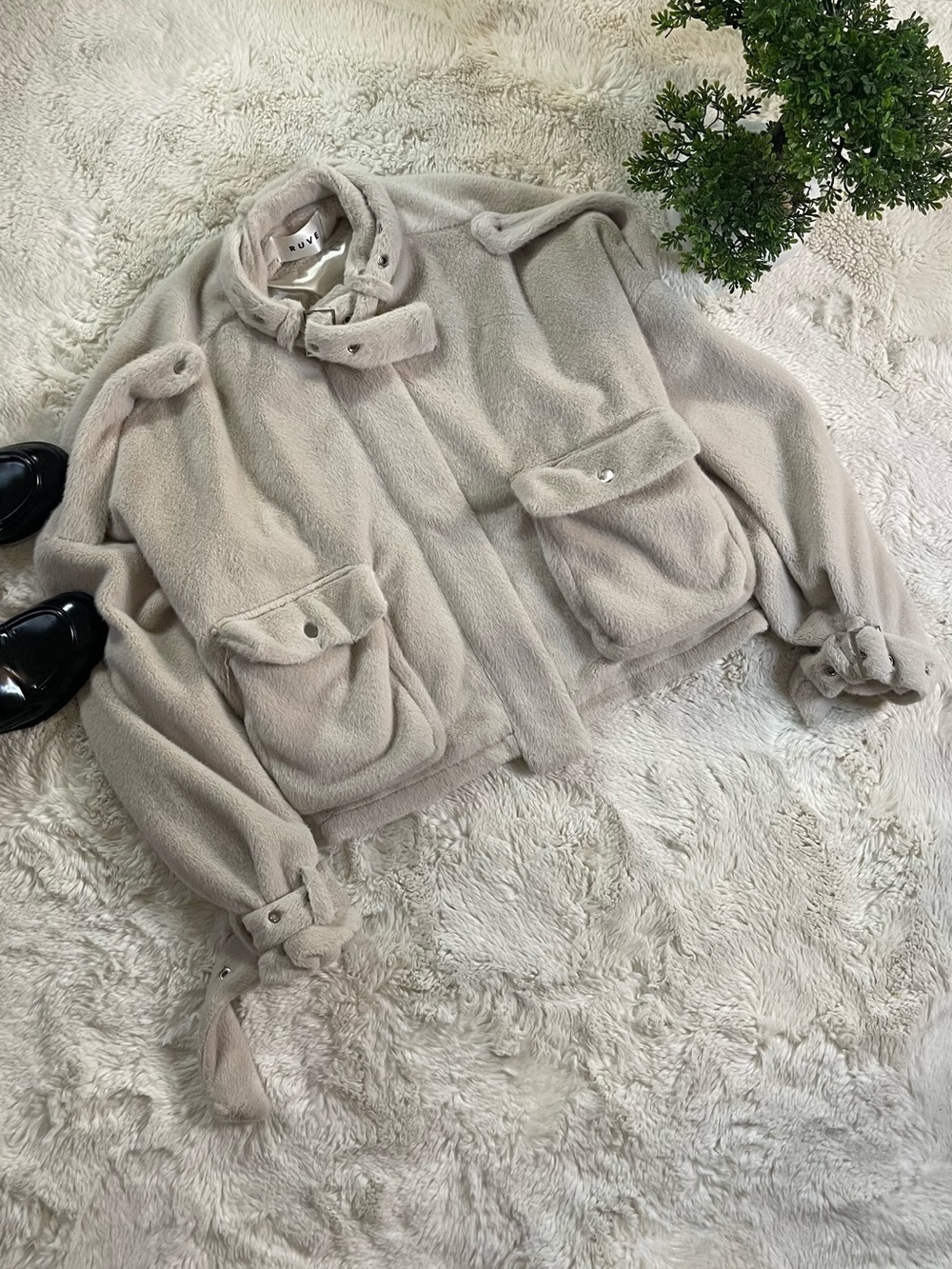 RUVE London Faux Fur Teddy Cropped Moto Cargo Jacket Buckle Collar Cream OS